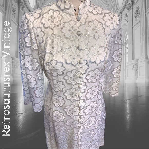 Vintage Lace dress - Picture 4 of 8